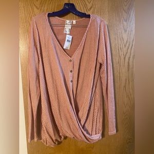 Long sleeved women’s top